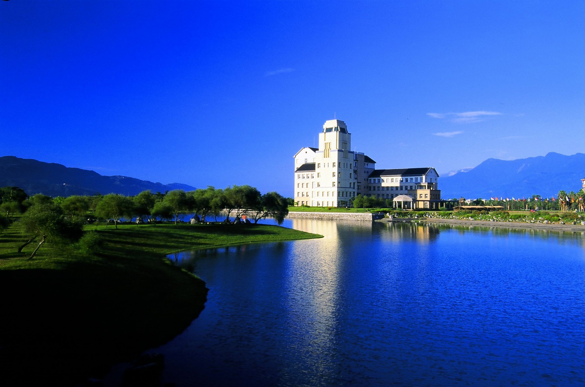 East Lake and Mountain Views