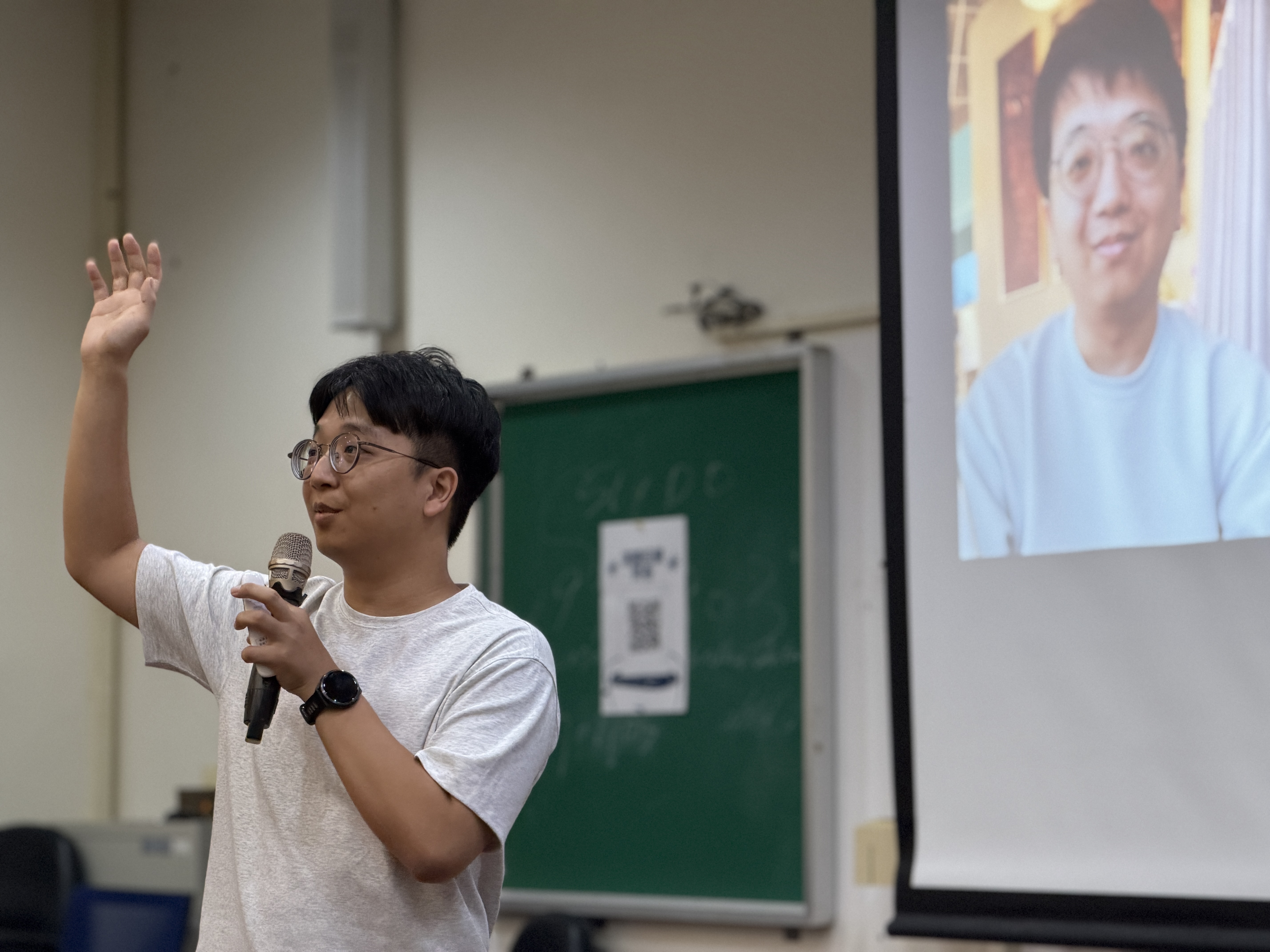 鍾秉均系友演講